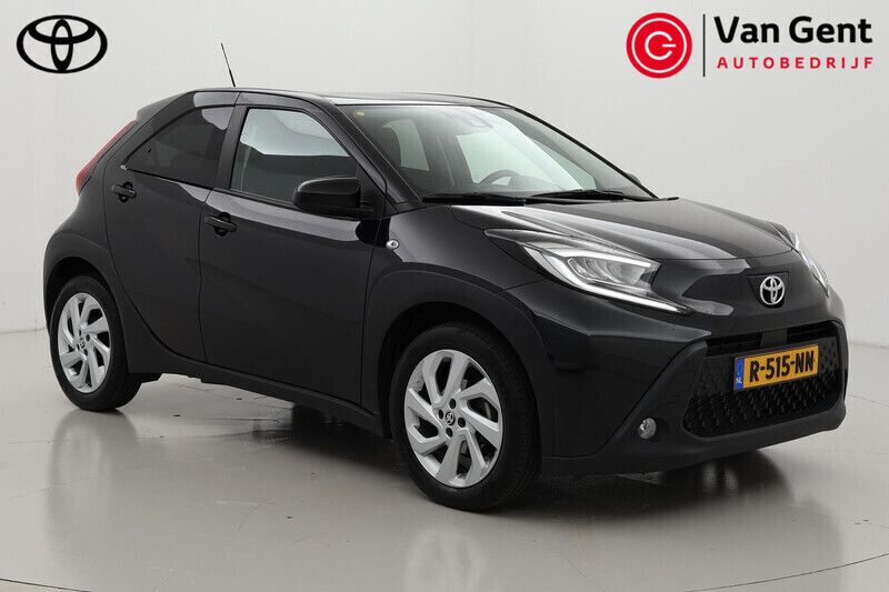 Zwart Gebruikt 2022 Toyota Aygo Hatchback | € 16.700 (Eerlijke prijs) - Afbeelding 1/4