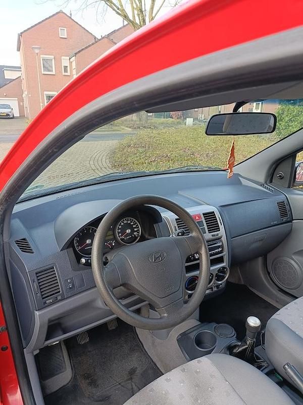 Occasion Hyundai Getz 81 PK (59 kW) 2003 Rood Hatchback
