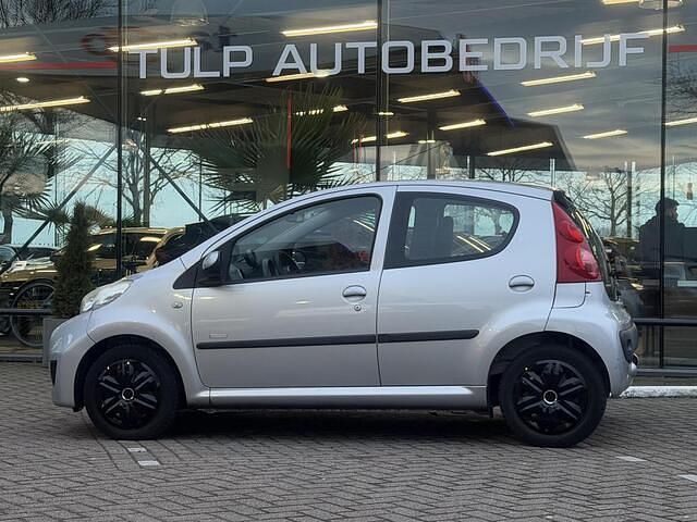 Occasion Peugeot 107 68 PK (50 kW) 2011 Grijs Hatchback