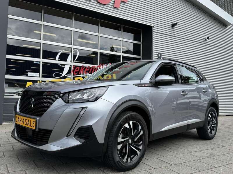 Grijs Gebruikt 2020 Peugeot 2008 Allure SUV | € 16.950 (Goede deal) - Afbeelding 1/4