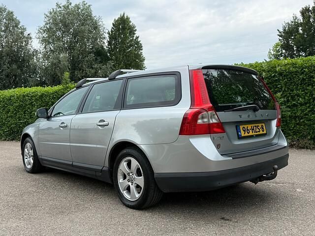 Occasion Volvo V70 Kinetic 146 PK (107 kW) 2009 Grijs Stationwagen