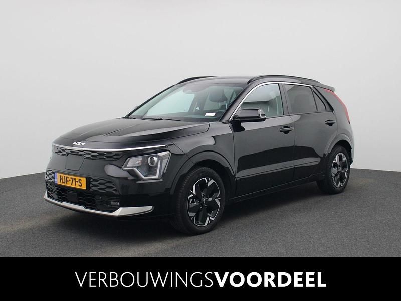 Zwart Occasion 2025 Kia e-Niro Advance SUV | € 36.940 (Iets duurder) - Afbeelding 1/2
