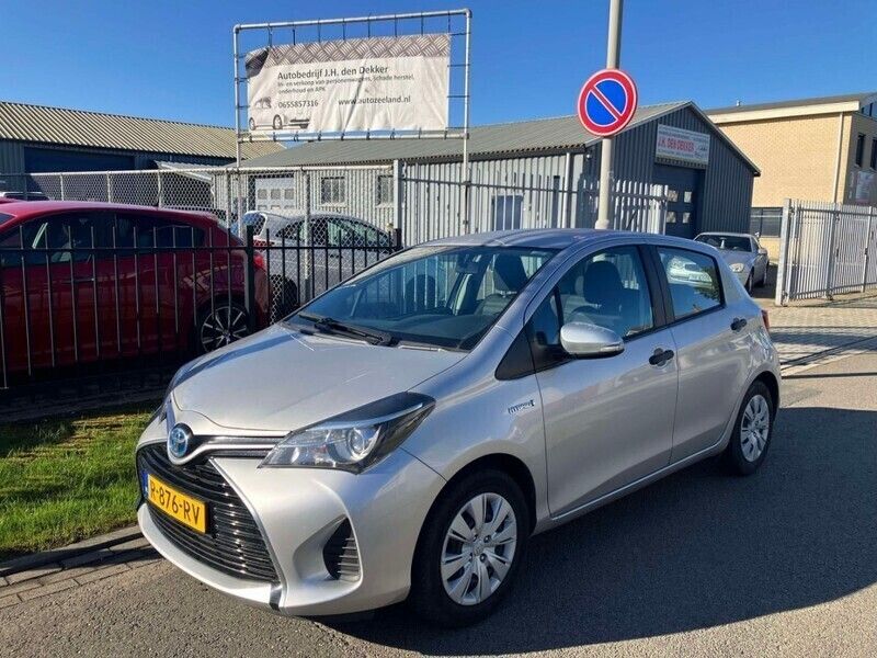 Hatchback Gebruikt 2016 Toyota Yaris Hybrid Hatchback | € 14.500 (Goede deal) - Afbeelding 1/4