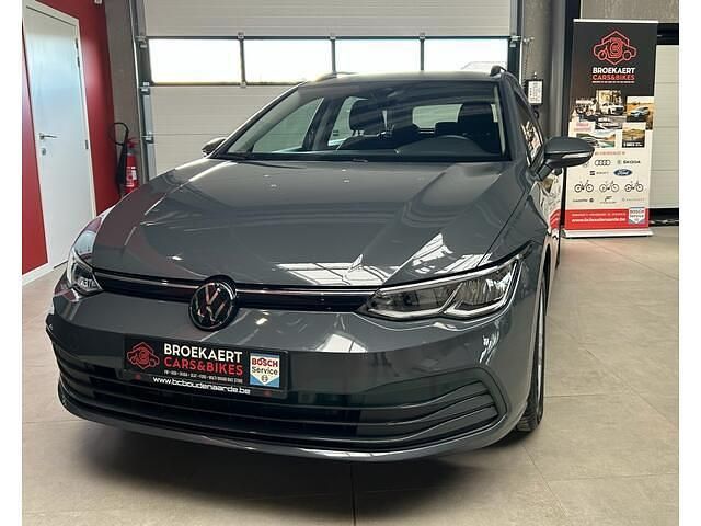 Grijs Occasion 2023 VW Golf VIII Life Stationwagen | € 24.750 (Super prijs) - Afbeelding 1/4