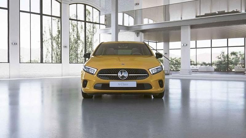 Occasion Mercedes A250 Premium 218 PK (160 kW) 2020 Geel Hatchback