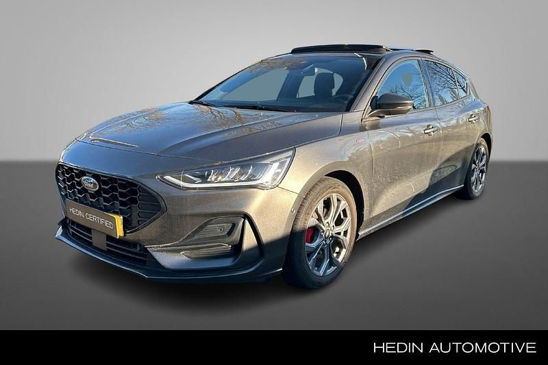 Grijs Gebruikt 2023 Ford Focus ST-Line X Hatchback | € 27.945 (Iets duurder) - Afbeelding 1/4