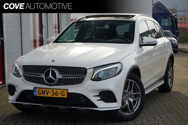 Wit Gebruikt 2017 Mercedes GLC220 AMG line SUV | € 22.950 (Iets duurder) - Afbeelding 1/4