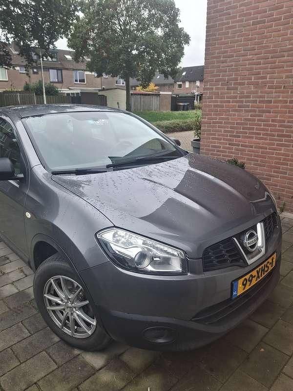 Grijs Gebruikt 2012 Nissan Qashqai Visia SUV | € 8.999 (Iets duurder) - Afbeelding 1/4