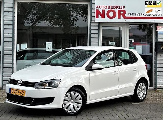Wit Gebruikt 2010 VW Polo Highline Hatchback | € 2.200 (Super prijs) - Afbeelding 1/4