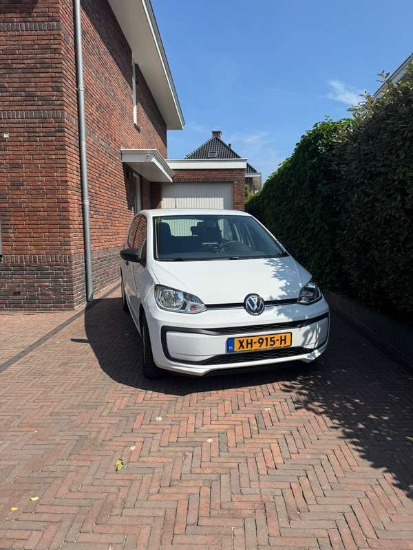 Wit Gebruikt 2019 VW up! Hatchback | € 7.450 (Goede deal) - Afbeelding 1/4
