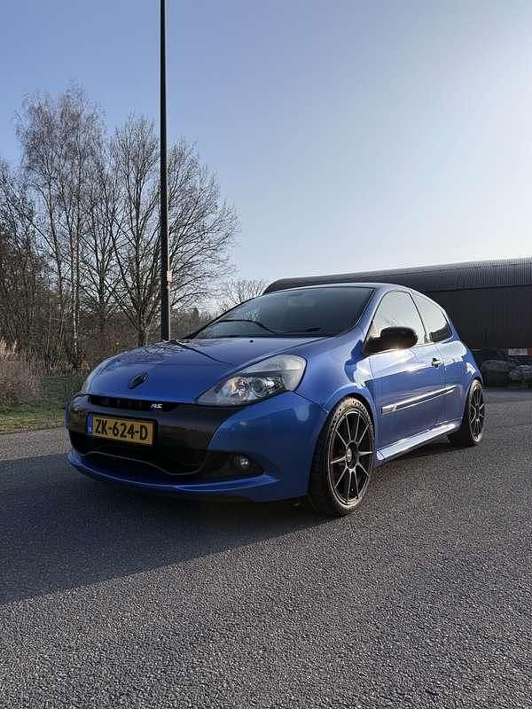 Blauw Occasion 2011 Renault Clio R.S. R.S. Hatchback | € 5.999 - Afbeelding 1/4
