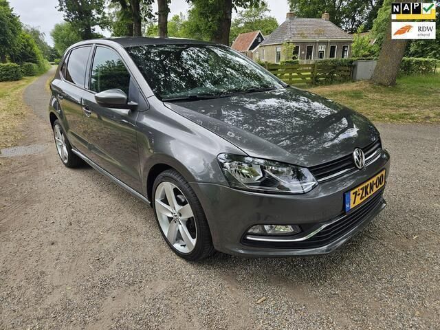Grijs Gebruikt 2015 VW Polo Comfortline Hatchback | € 11.950 (Eerlijke prijs) - Afbeelding 1/4