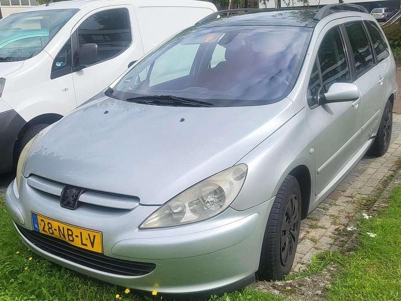 Zilver Gebruikt 2003 Peugeot 307 Stationwagen | € 600 (Super prijs) - Afbeelding 1/4