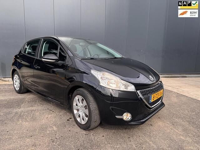 Zwart Gebruikt 2014 Peugeot 208 Envy Hatchback | € 3.850 (Super prijs) - Afbeelding 1/4
