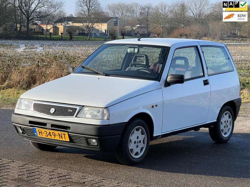 Wit Gebruikt 1994 Lancia Ypsilon Hatchback | € 3.450 - Afbeelding 1/4