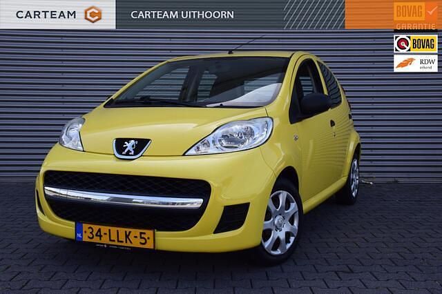 Geel Gebruikt 2010 Peugeot 107 Hatchback | € 2.990 (Eerlijke prijs) - Afbeelding 1/4