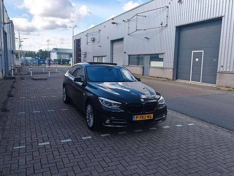 Zwart Gebruikt 2015 BMW 530 Gran Turismo Executive Sedan | € 15.950 - Afbeelding 1/4