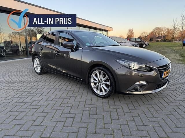 Bruin Gebruikt 2014 Mazda 3 Hatchback | € 10.750 (Eerlijke prijs) - Afbeelding 1/4