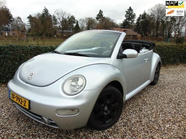 Grijs Gebruikt 2003 VW Beetle Highline Cabriolet | € 3.450 (Eerlijke prijs) - Afbeelding 1/4