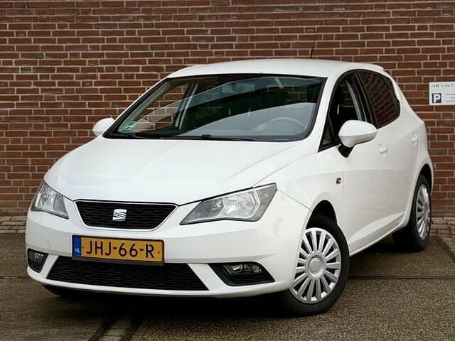 Wit Gebruikt 2013 Seat Ibiza Style MPV | € 4.950 (Eerlijke prijs) - Afbeelding 1/4