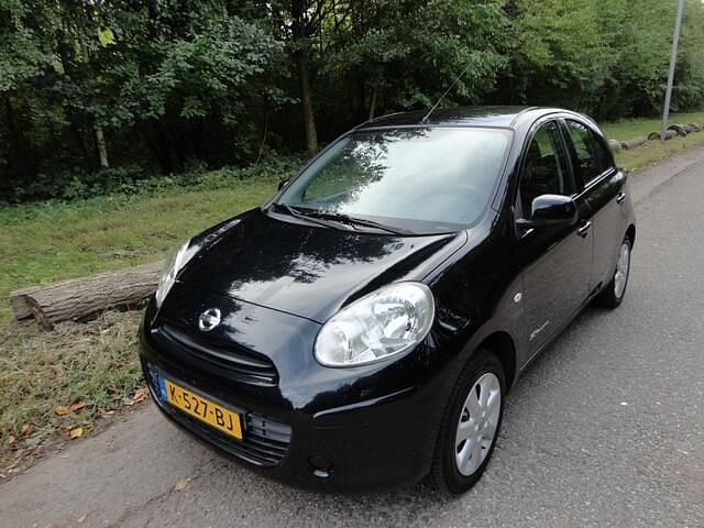 Zwart Gebruikt 2013 Nissan Micra Hatchback | € 4.995 (Eerlijke prijs) - Afbeelding 1/4
