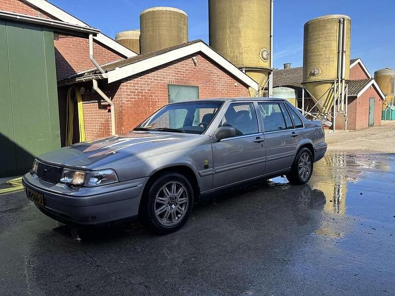 Grijs Gebruikt 1995 Volvo 960 Sedan | € 5.000 - Afbeelding 1/4
