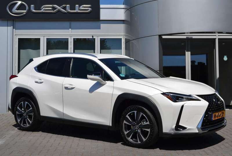 Wit Gebruikt 2022 Lexus UX 250h SUV | € 32.940 (Eerlijke prijs) - Afbeelding 1/4