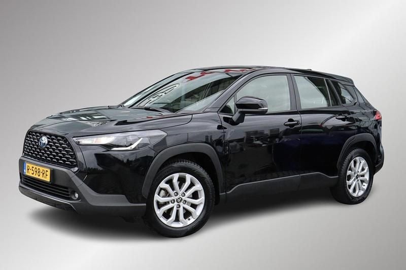 Zwart Gebruikt 2022 Toyota Corolla Cross Active SUV | € 31.499 (Iets duurder) - Afbeelding 1/1