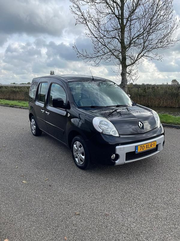 Zwart Gebruikt 2012 Renault Kangoo Expression MPV | € 6.450 (Eerlijke prijs) - Afbeelding 1/4