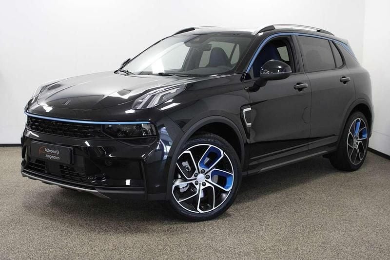 Zwart, metallic lak Nieuw 2024 Lynk & Co 01 SUV | € 34.950 (Eerlijke prijs) - Afbeelding 1/4