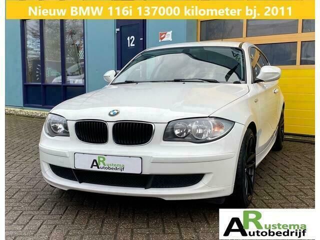 Wit Gebruikt 2011 BMW 116 Hatchback | € 8.950 (Duur) - Afbeelding 1/4