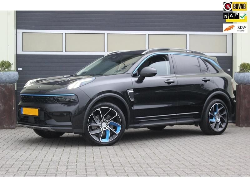 Zwart Occasion 2022 Lynk & Co 01 SUV | € 23.400 (Eerlijke prijs) - Afbeelding 1/4
