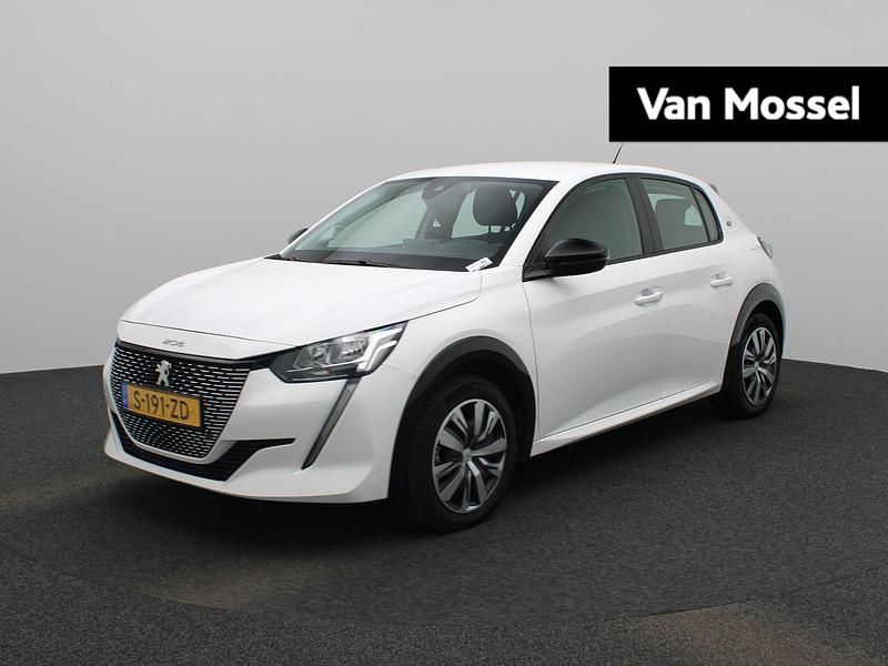 Wit Gebruikt 2023 Peugeot e-208 Active Hatchback | € 19.900 (Eerlijke prijs) - Afbeelding 1/4