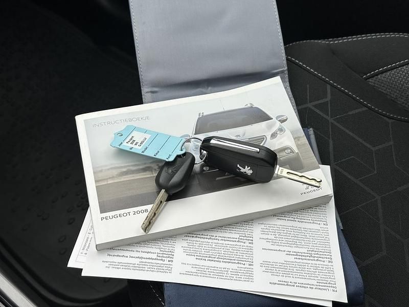 Occasion Peugeot 2008 Active 110 PK (80 kW) 2019 Wit SUV