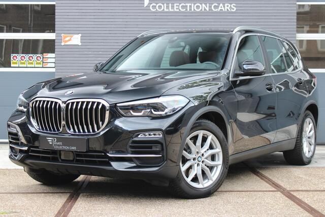 Zwart Gebruikt 2019 BMW X5 Executive SUV | € 64.950 (Eerlijke prijs) - Afbeelding 1/4