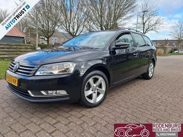 Zwart Gebruikt 2014 VW Passat Comfortline Stationwagen | € 9.450 (Goede deal) - Afbeelding 1/4