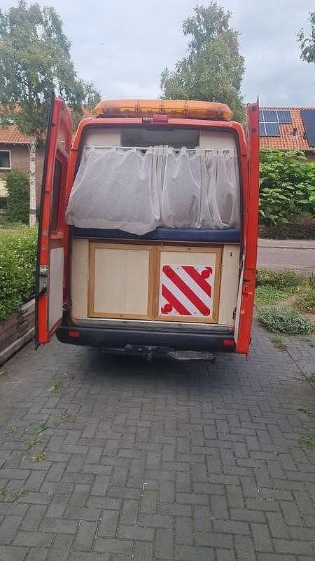 Rood Gebruikt 2005 VW LT Van | € 10.000 - Afbeelding 1/4