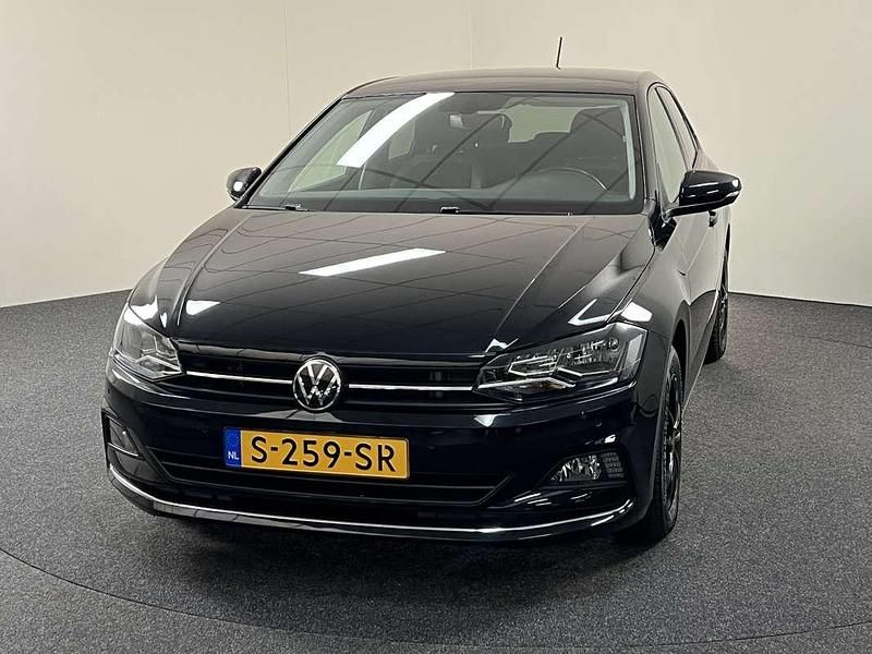 Zwart Gebruikt 2020 VW Polo Highline Hatchback | € 19.950 (Eerlijke prijs) - Afbeelding 1/4