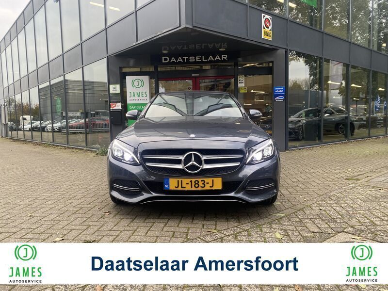 Grijs Gebruikt 2015 Mercedes C180 Edition 1 Sedan | € 19.444 (Goede deal) - Afbeelding 1/4
