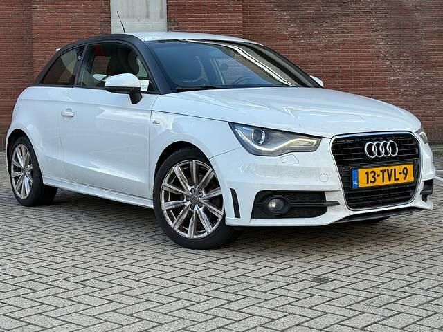 Wit Gebruikt 2012 Audi A1 Ambition Hatchback | € 3.795 - Afbeelding 1/4