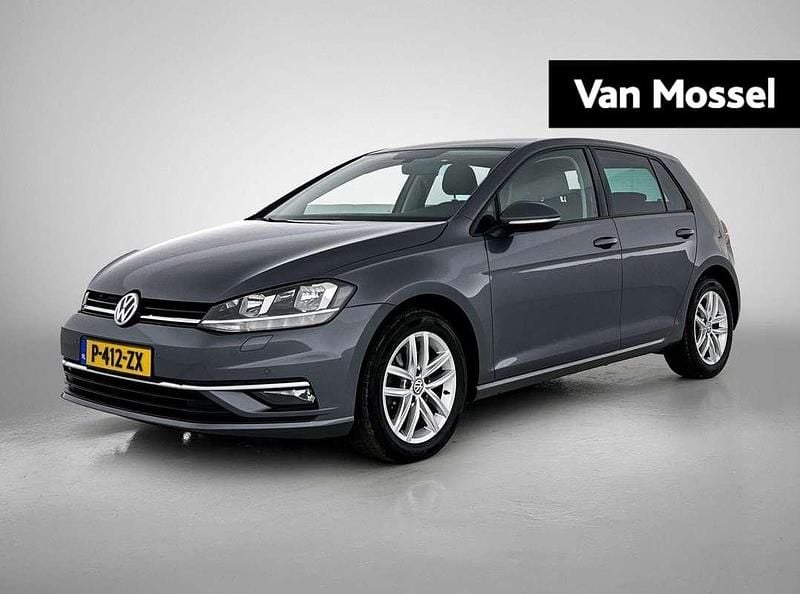 Grijs Gebruikt 2020 VW Golf VIII Comfortline Hatchback | € 19.400 (Super prijs) - Afbeelding 1/4