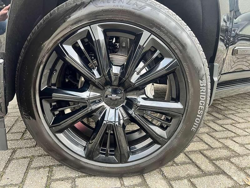 Occasion Chevrolet Silverado 426 PK (313 kW) 2024 Zwart Van