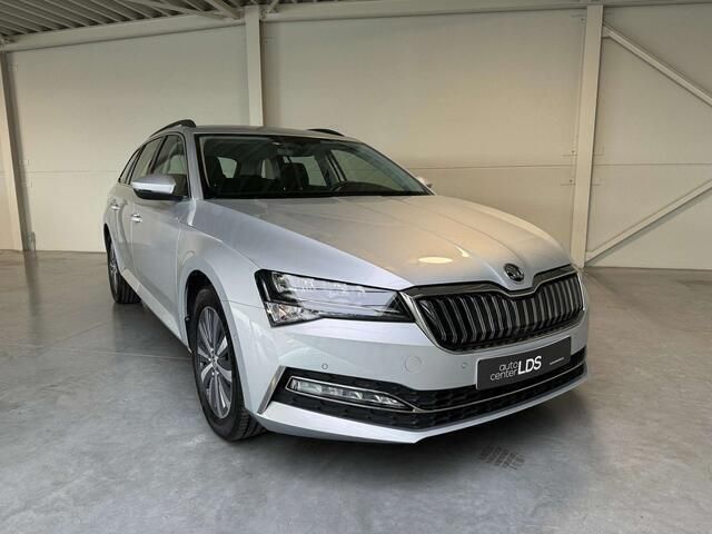 Occasion Skoda Superb 218 PK (160 kW) 2021 Zilver Stationwagen