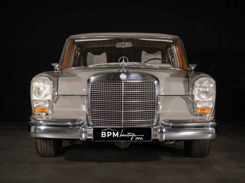 Grijsarabish grey Gebruikt 1969 Mercedes 600 Sedan | € 230.000 - Afbeelding 1/4
