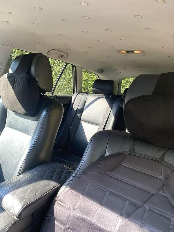 Zwart Gebruikt 2006 Toyota Avensis Executive Stationwagen | € 1.500 (Duur) - Afbeelding 1/4