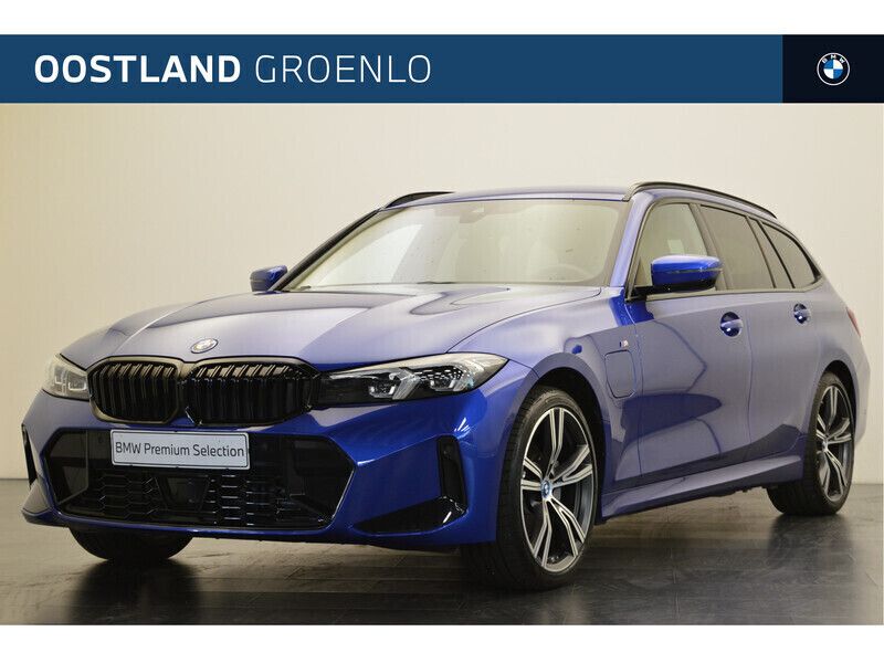 Blauw Gebruikt 2024 BMW 330e M Sport Stationwagen | € 54.950 (Goede deal) - Afbeelding 1/4