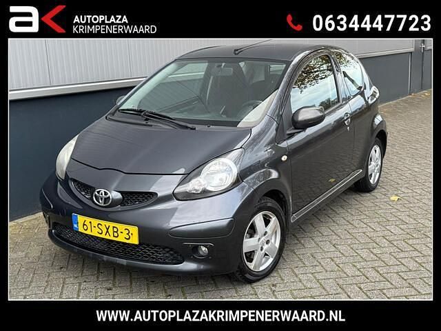 Grijs Gebruikt 2005 Toyota Aygo Hatchback | € 2.950 (Eerlijke prijs) - Afbeelding 1/4