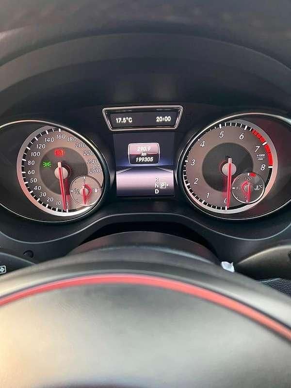 Rood Gebruikt 2015 Mercedes CLA200 Ambition Stationwagen | € 15.000 (Eerlijke prijs) - Afbeelding 1/4