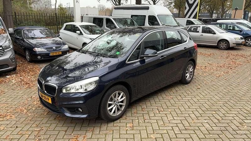Blauw Gebruikt 2015 BMW 218 Active Tourer Comfort Edition MPV | € 13.650 (Eerlijke prijs) - Afbeelding 1/3