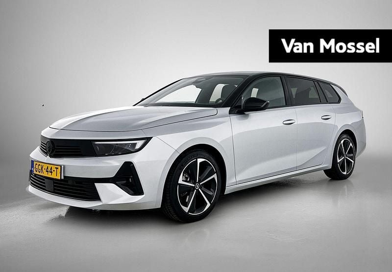 Grijs Gebruikt 2024 Opel Astra Stationwagen | € 27.440 - Afbeelding 1/4